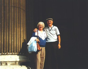 Betty & Clink Acker in front of St. Paul's Cathedral